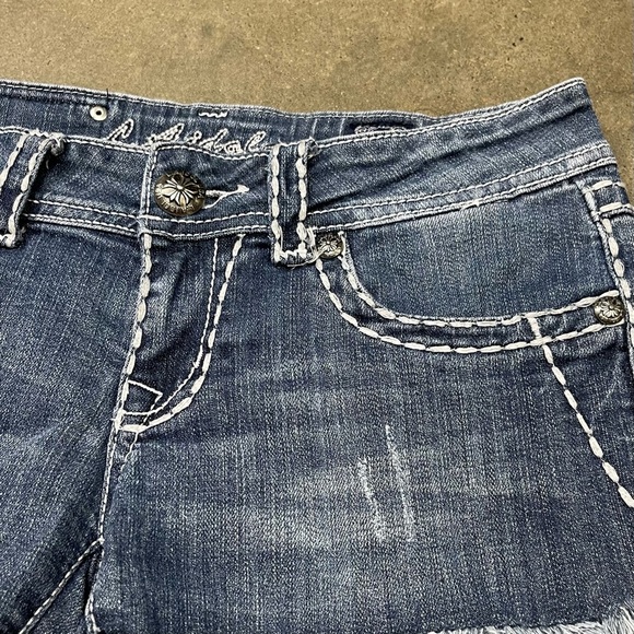 L.A. Idol Embroidered Distressed Bling CutOff Denim Jean Shorts MissMe Style Y2K - Picture 4 of 9